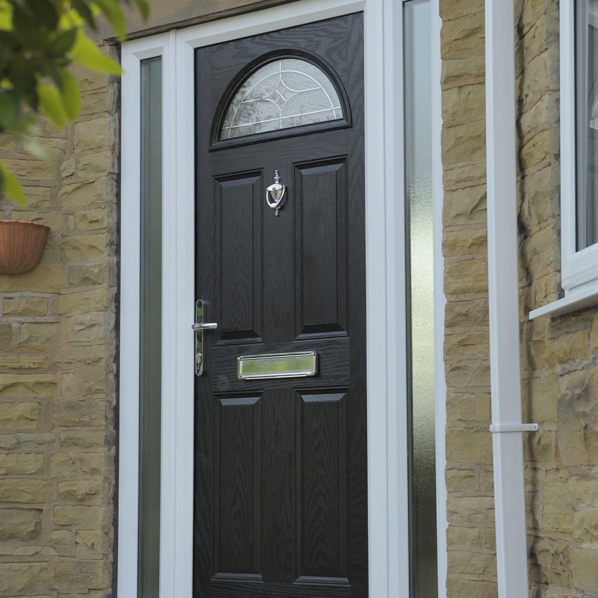 Avant composite door 40